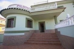 Villa in Alicante - view 1