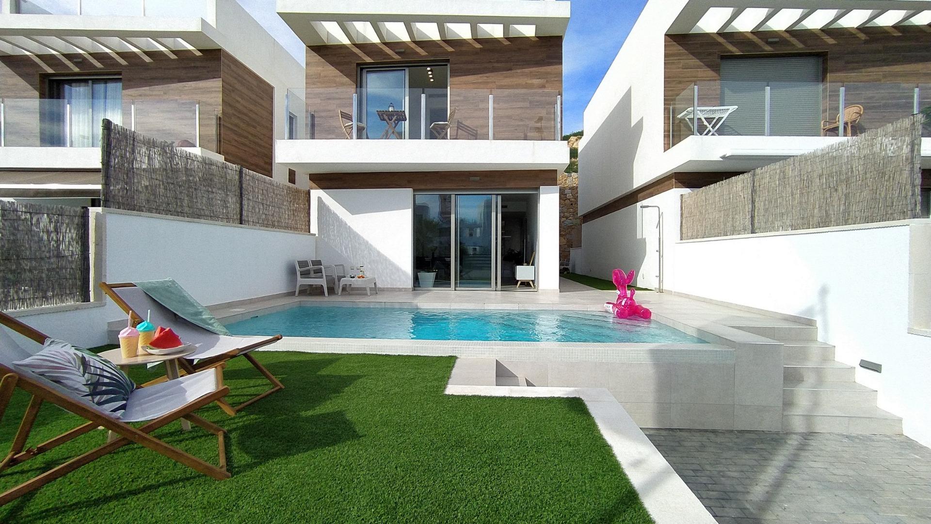 Villa in Urbanizacion los Balcones - view 1