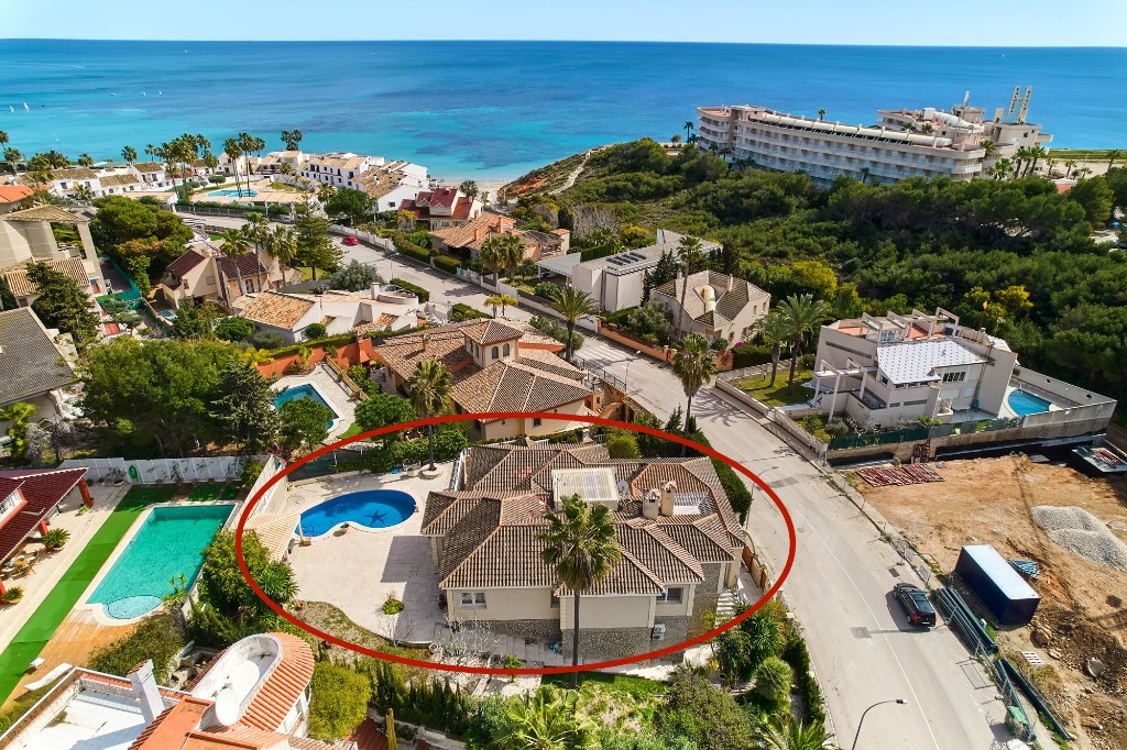 Villa in Urbanizacion los Balcones - view 1