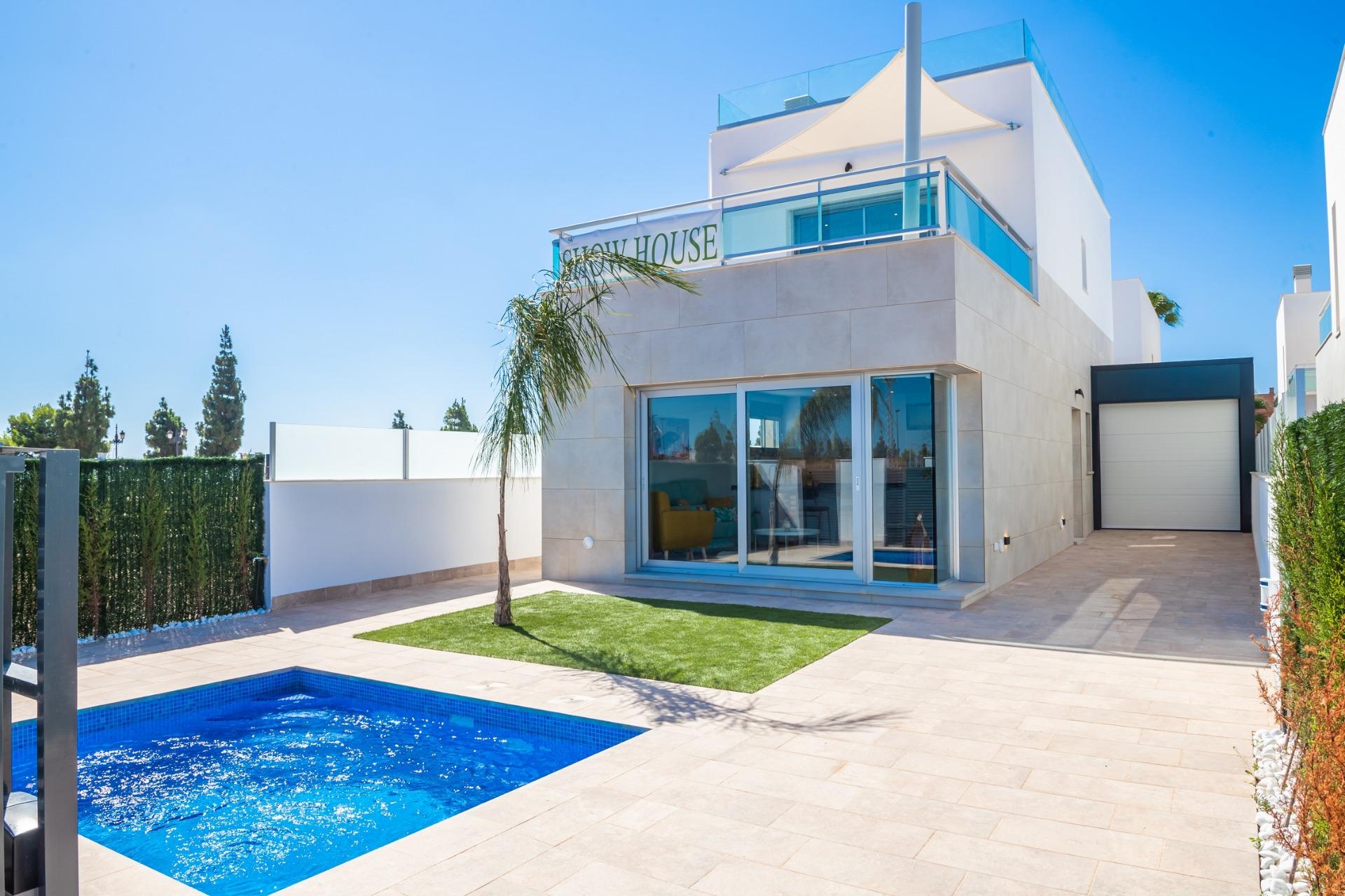 Villa in Santa Cruz - view 1