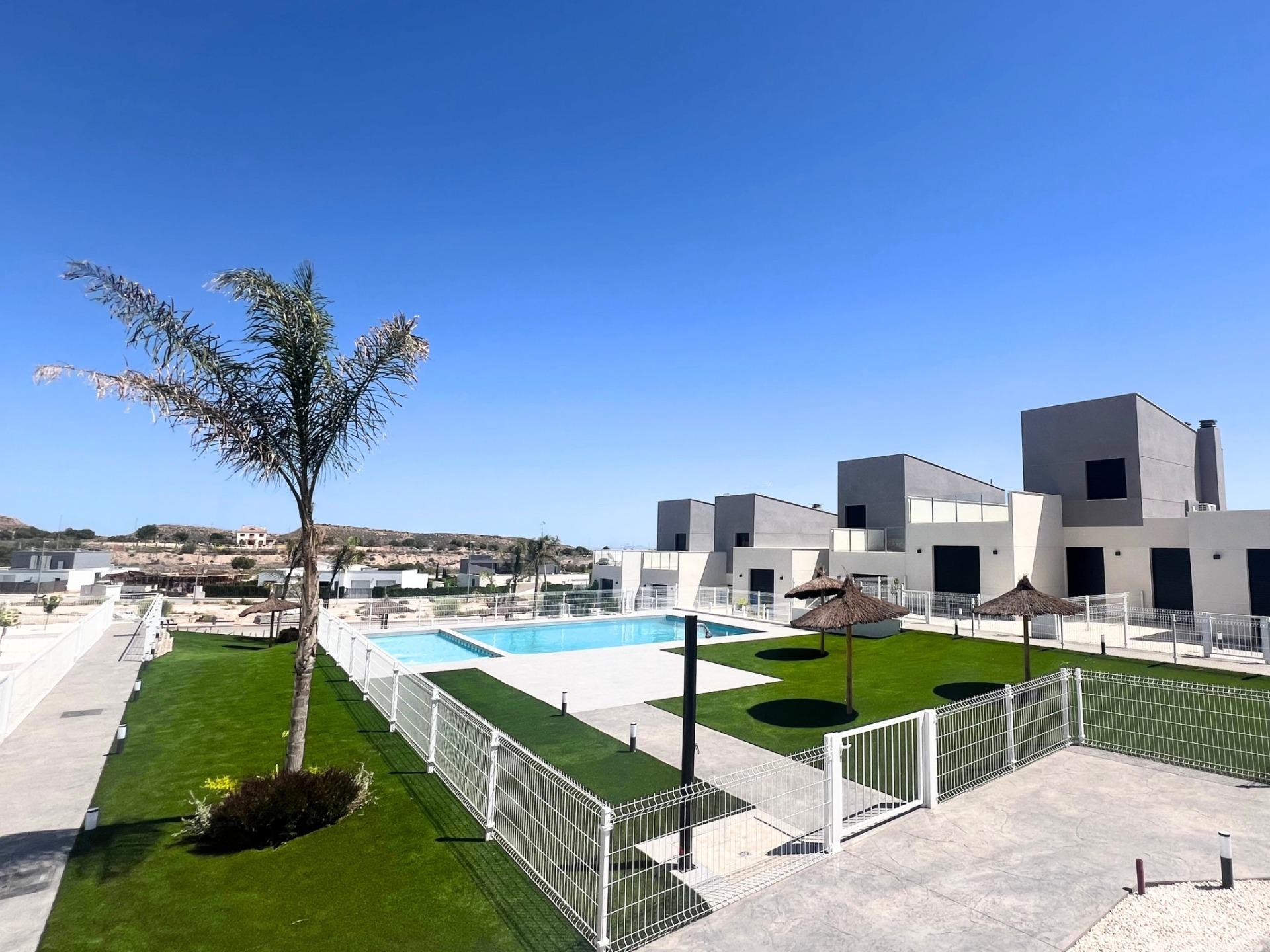 Villa in Murcia - view 1