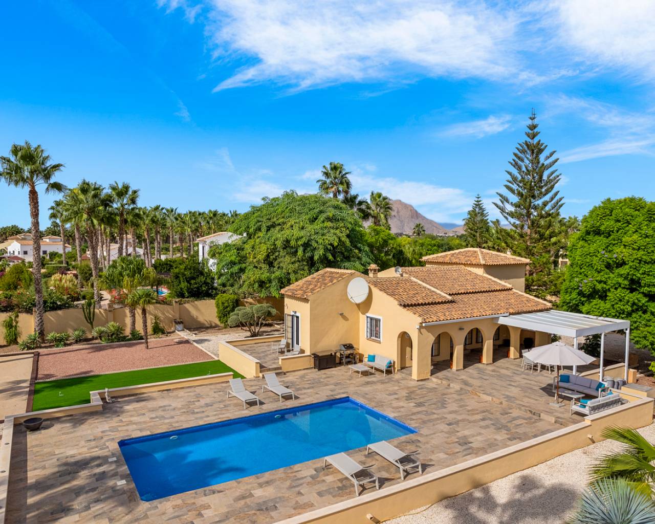 House in Rafal - view 1