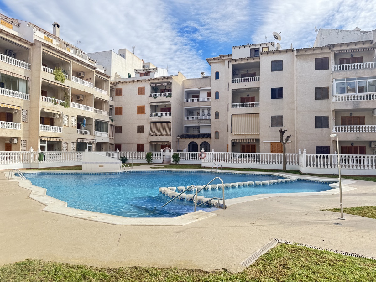 Apartment in Torrevieja - view 1