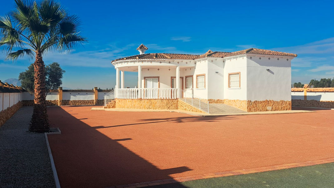 House in Catral - view 1