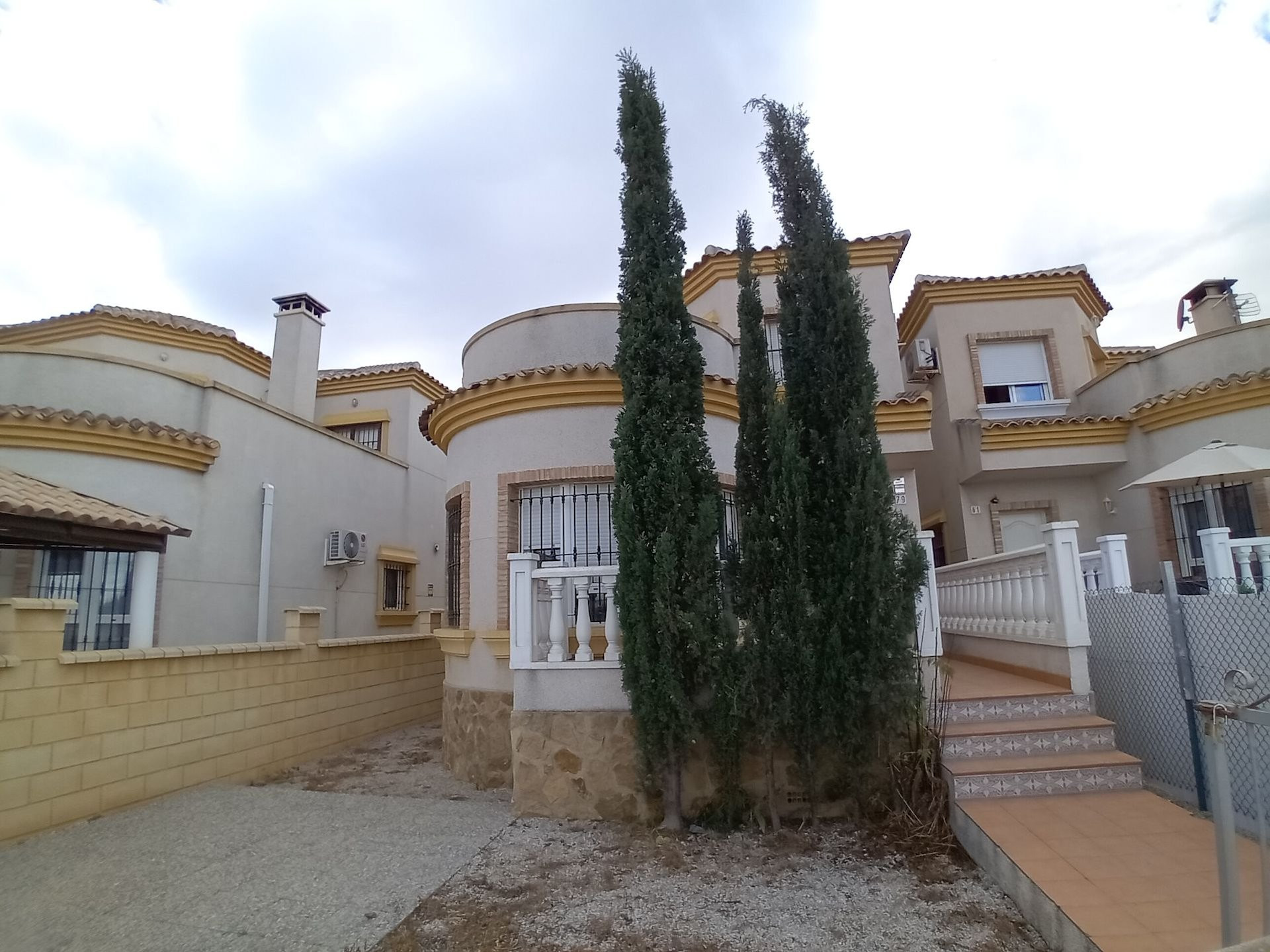 Villa in Los Montesinos - view 1