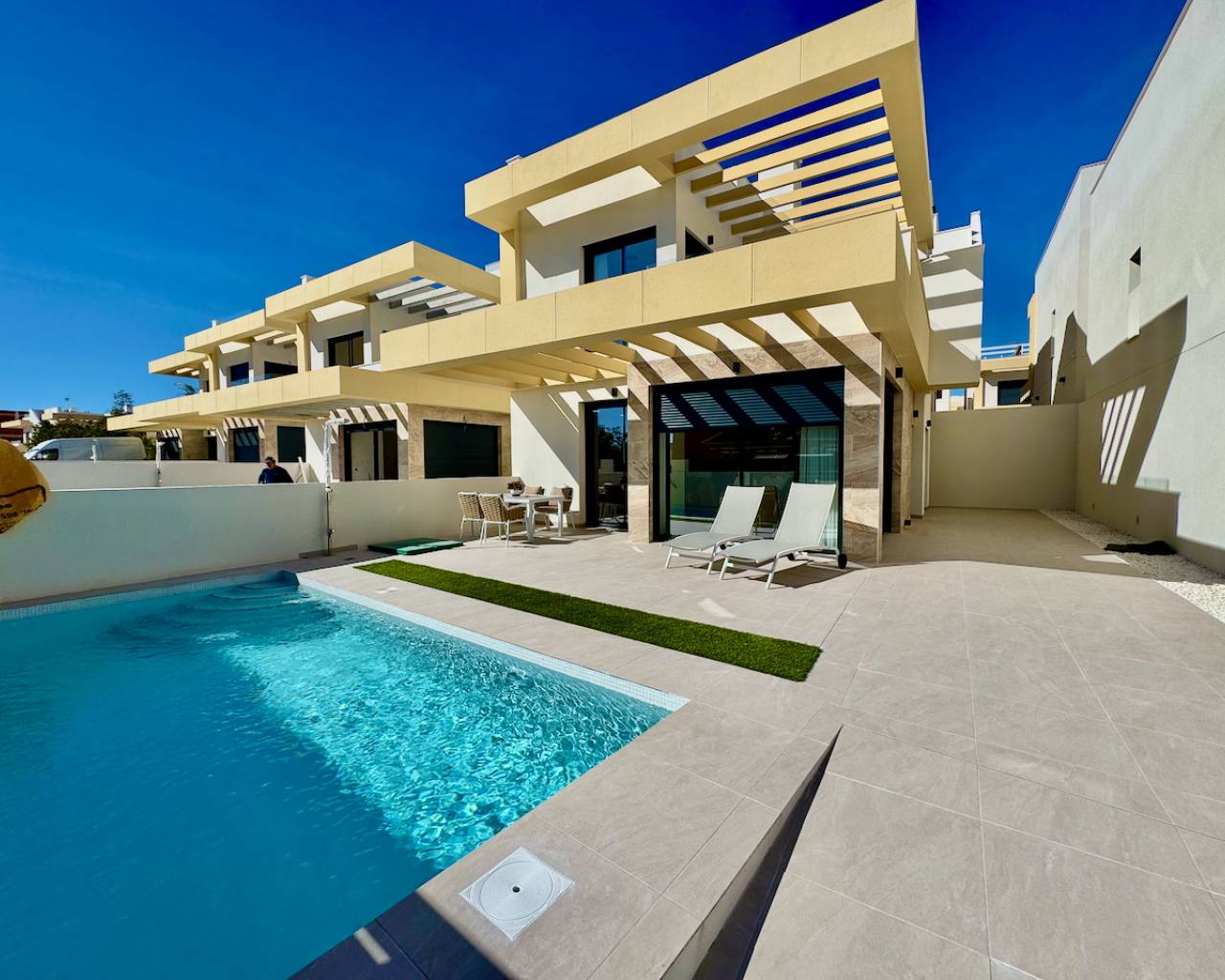 Villa in Los Montesinos - view 1