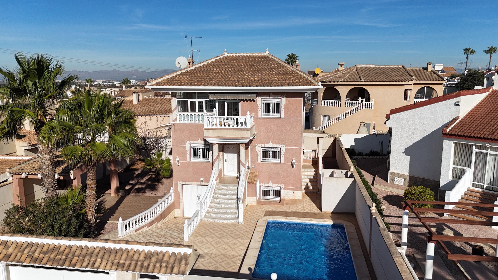 Villa in Alicante - view 1