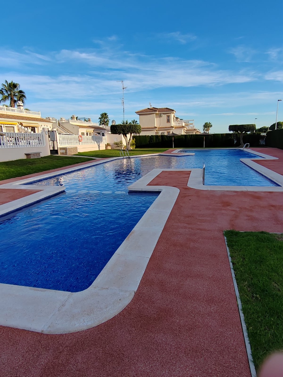 Villa in Urbanizacion los Balcones - view 1