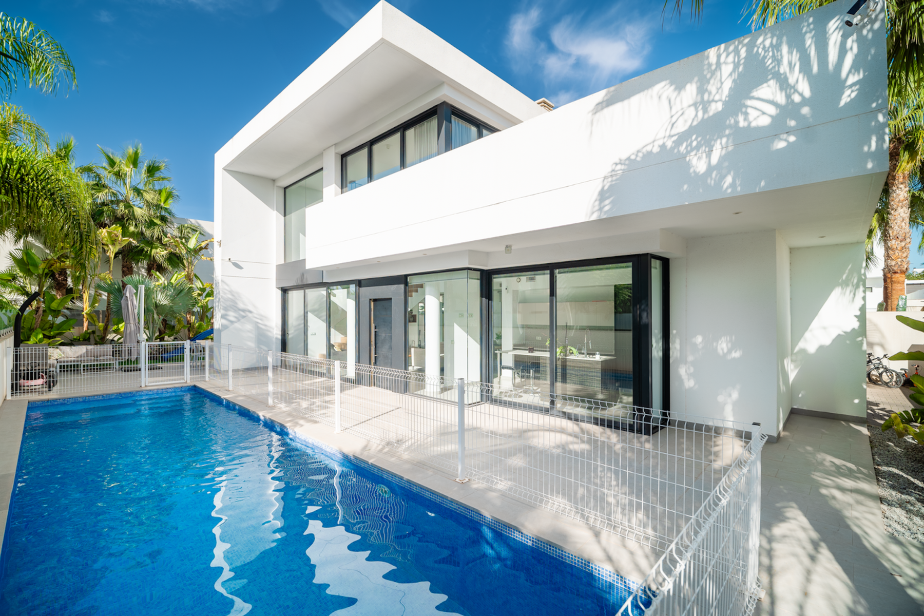 Villa in Alicante - view 1