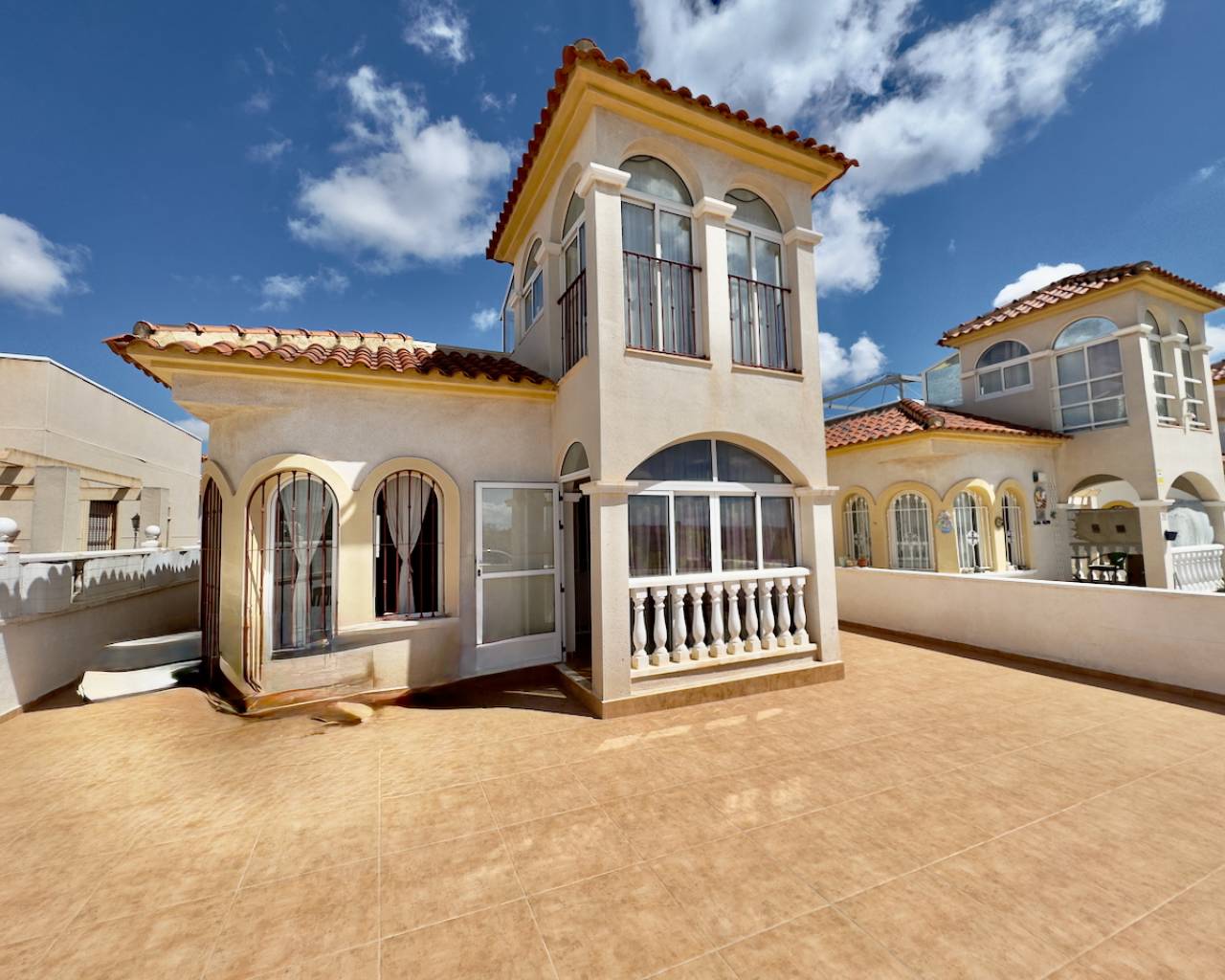 Villa in Alicante - view 1