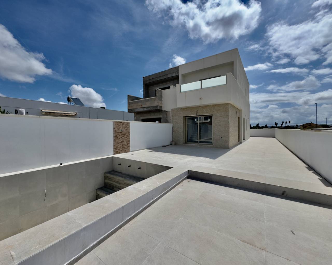 Villa in Alicante - view 1