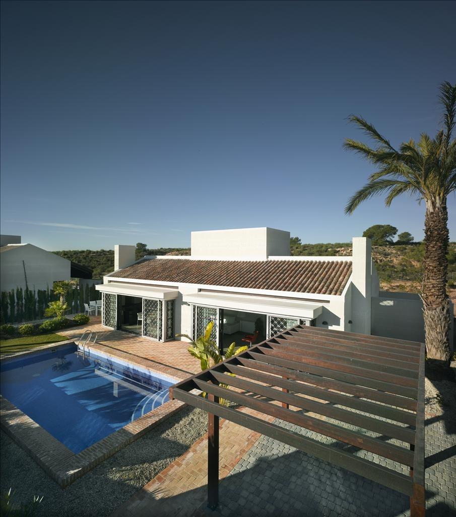 Villa in Santa Cruz - view 1