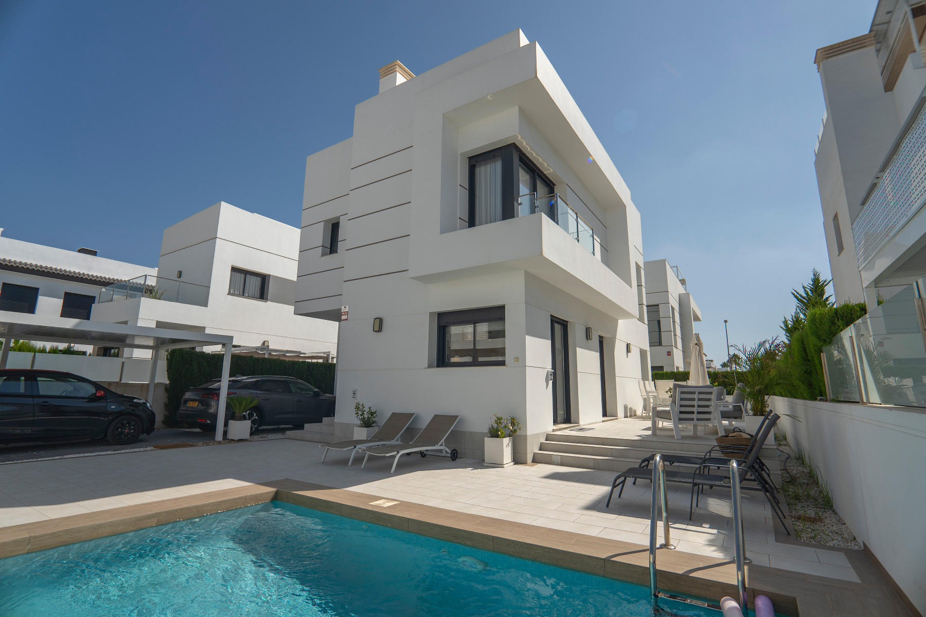 Villa in Alicante - view 1