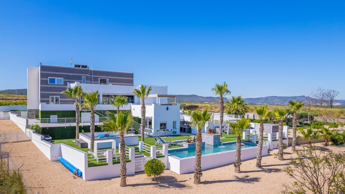 Villa in Torremendo - view 1