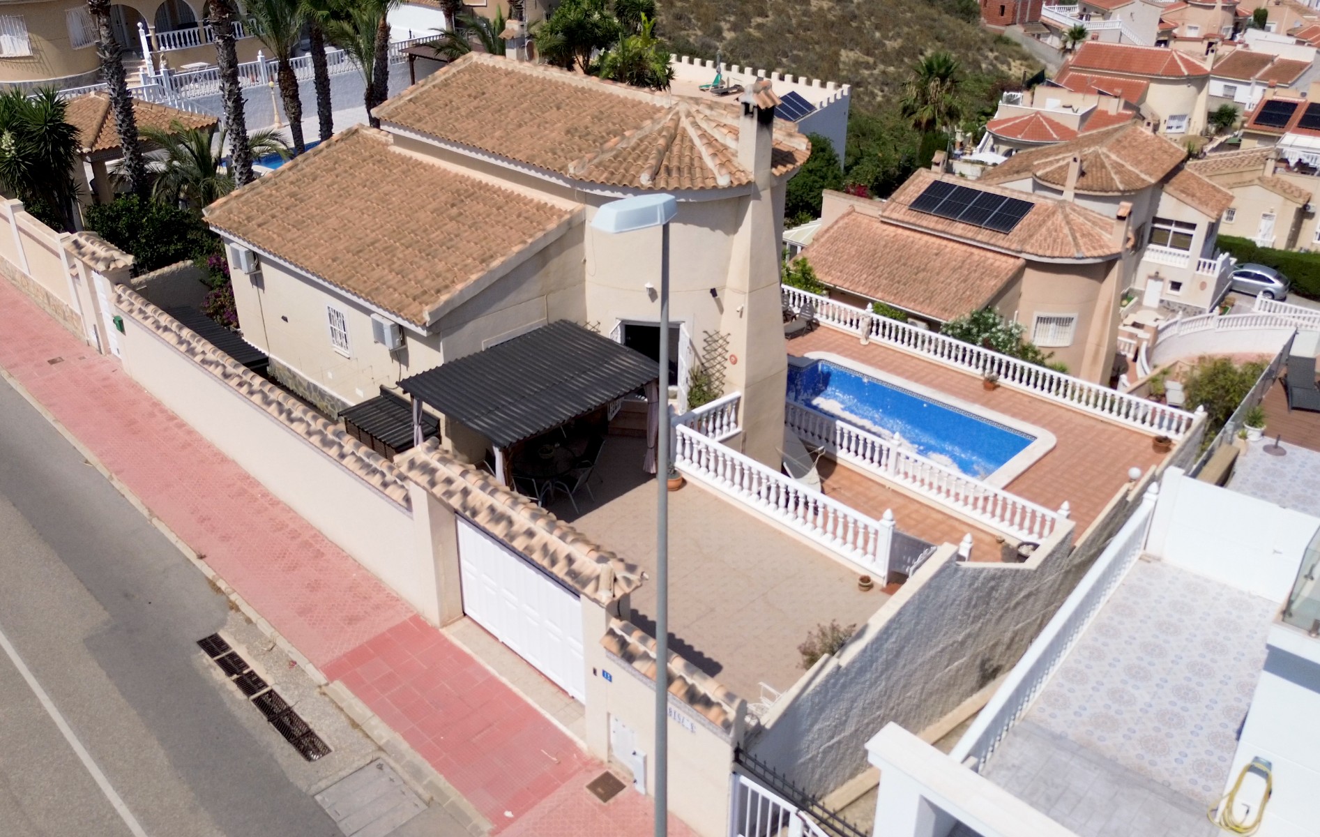 Villa in Alicante - view 1