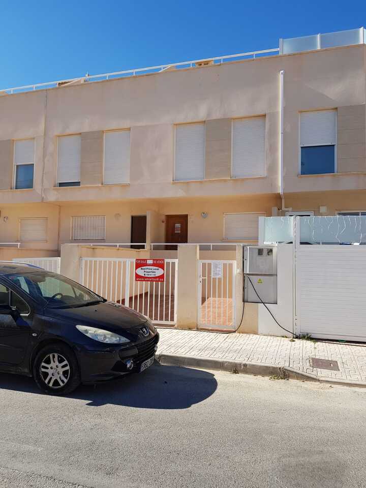 House in Alicante - view 1