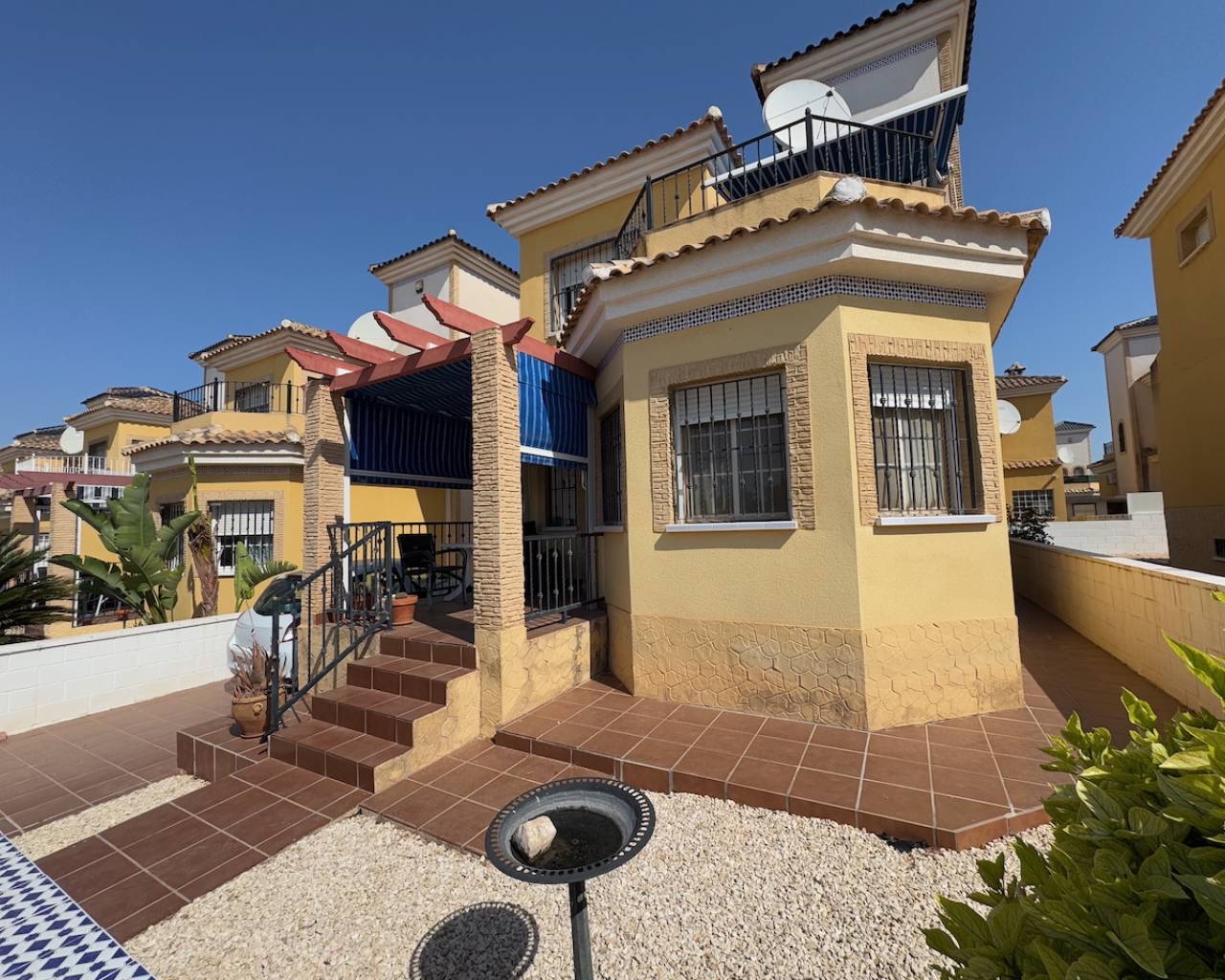 Villa in Alicante - view 1