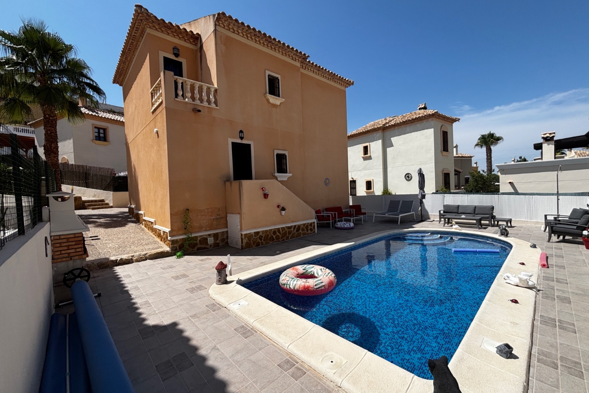 Villa in Alicante - view 1