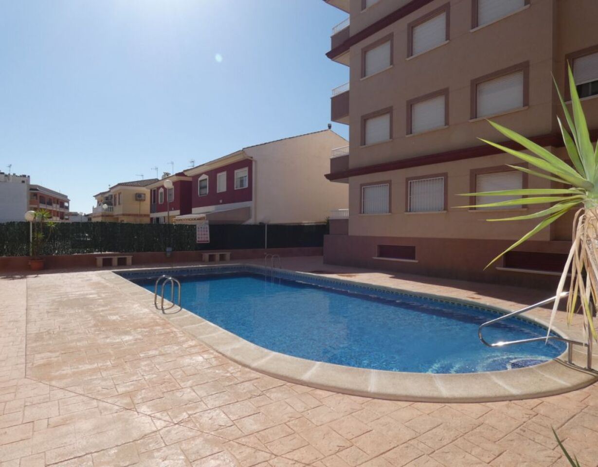 Apartment in Alicante - view 1