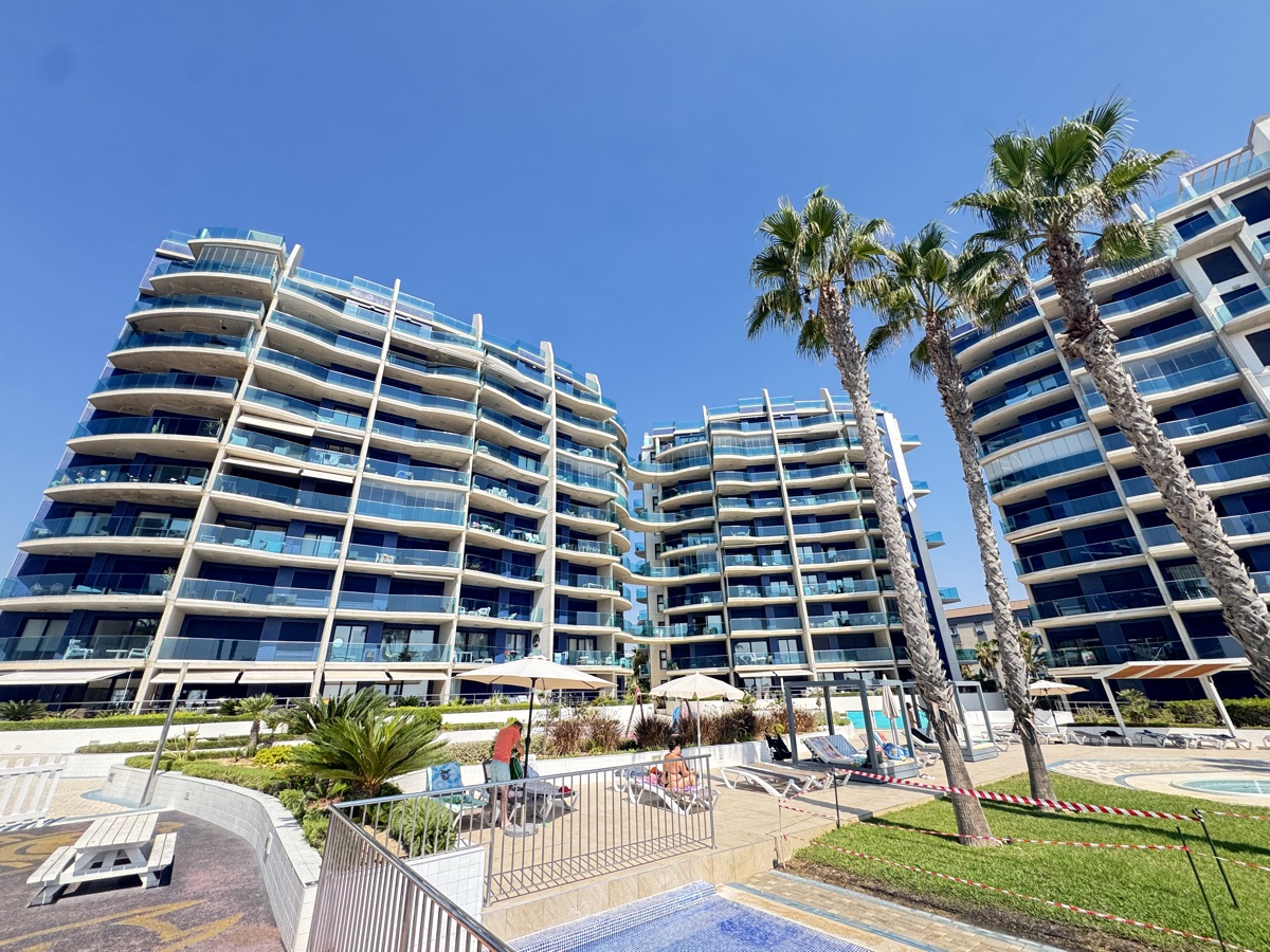 Apartment in Alicante - view 1