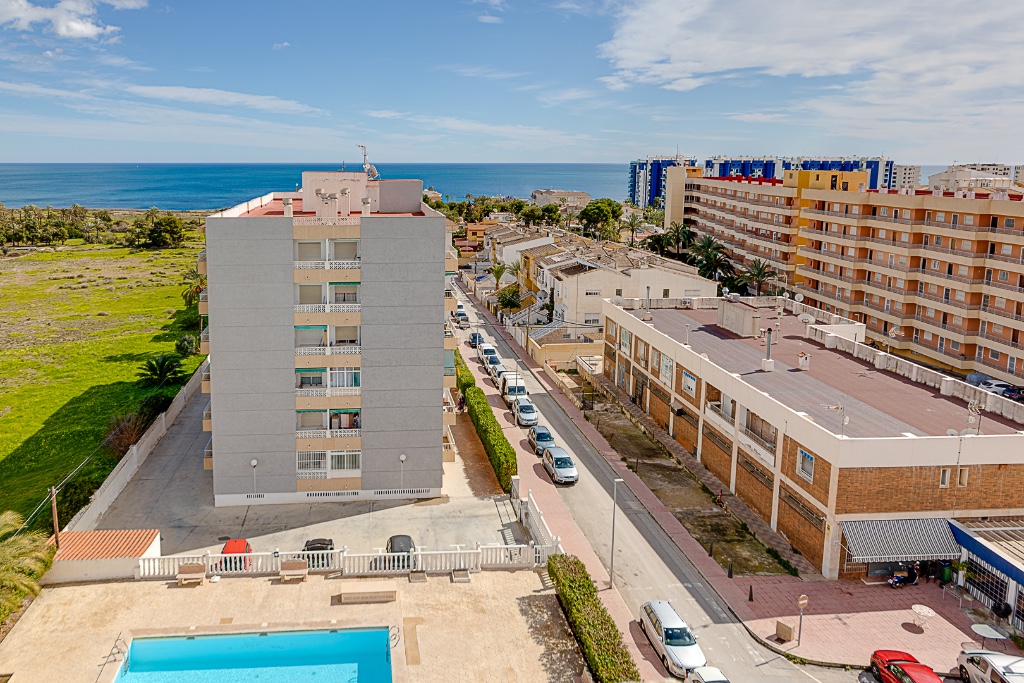 Apartment in Alicante - view 1