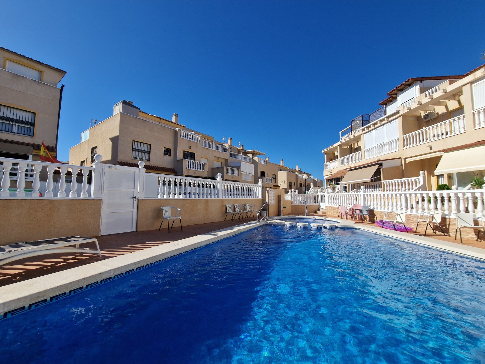 House in Guardamar del Segura - view 1