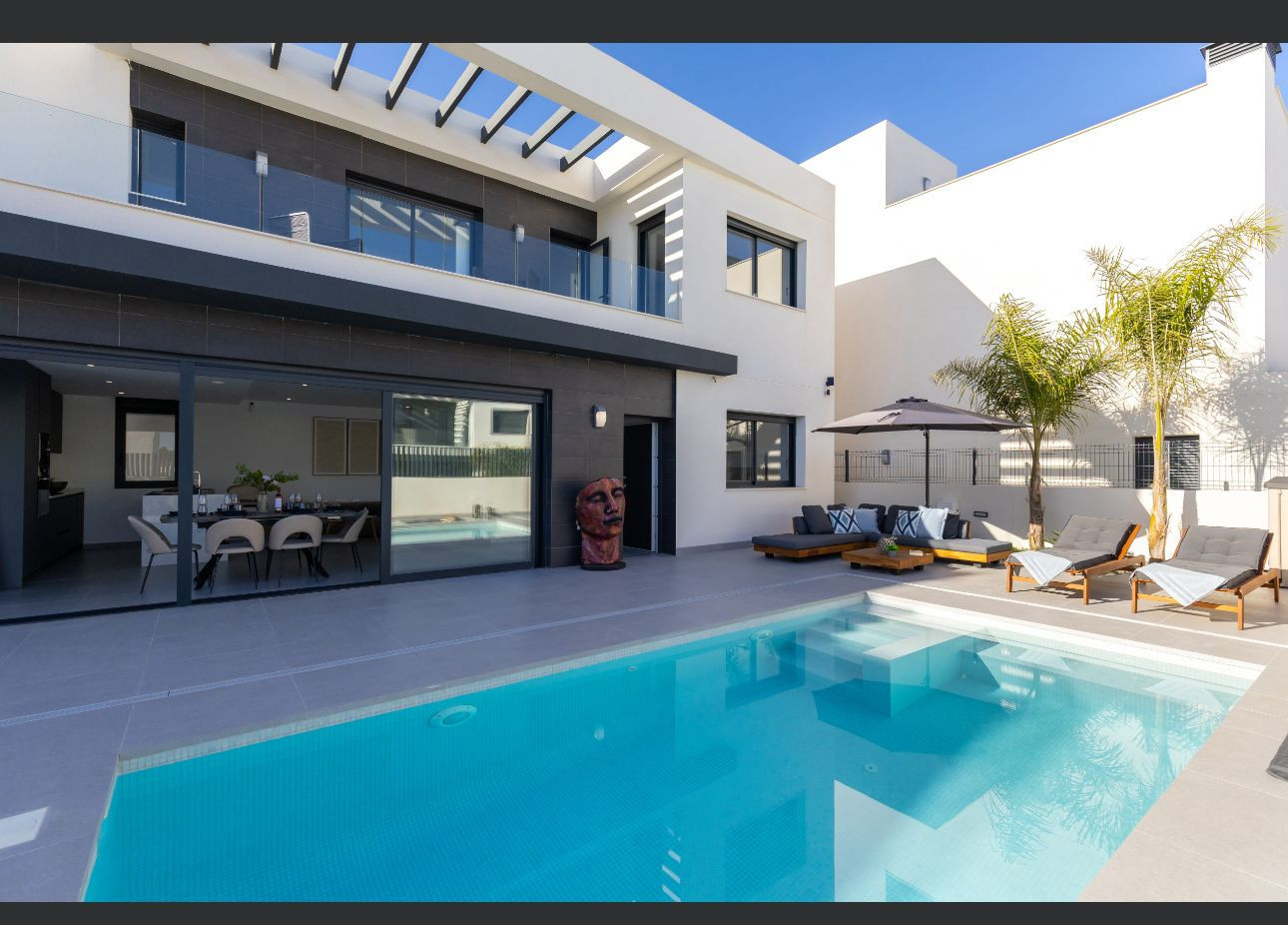 Villa in Alicante - view 1