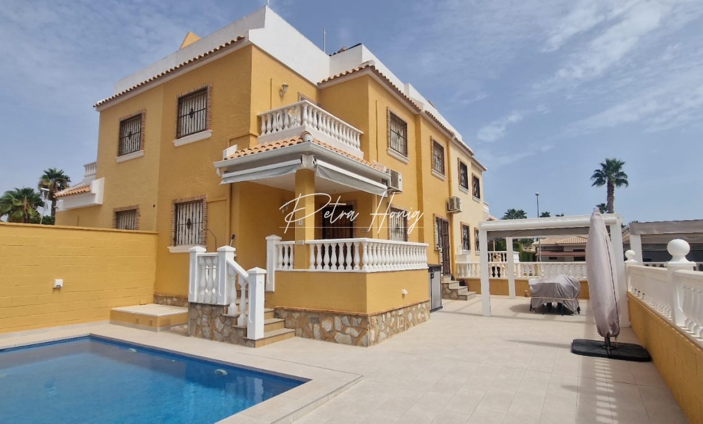 Villa in Ciudad Quesada - view 1