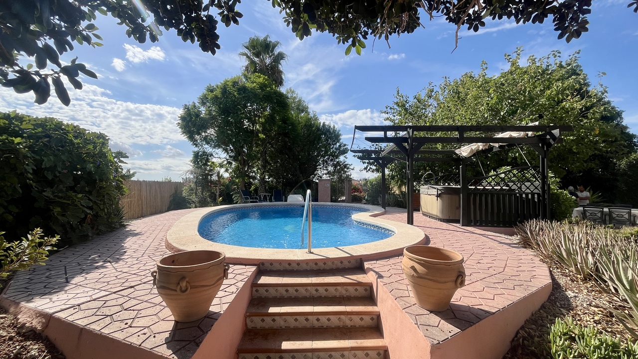 Villa in Orihuela - view 1