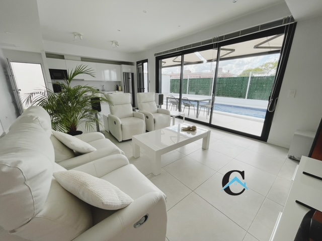 Villa in Murcia - view 1