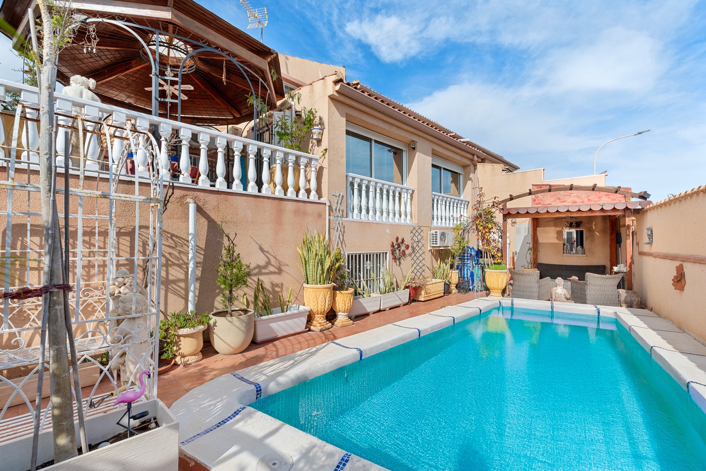 Villa in Alicante - view 1