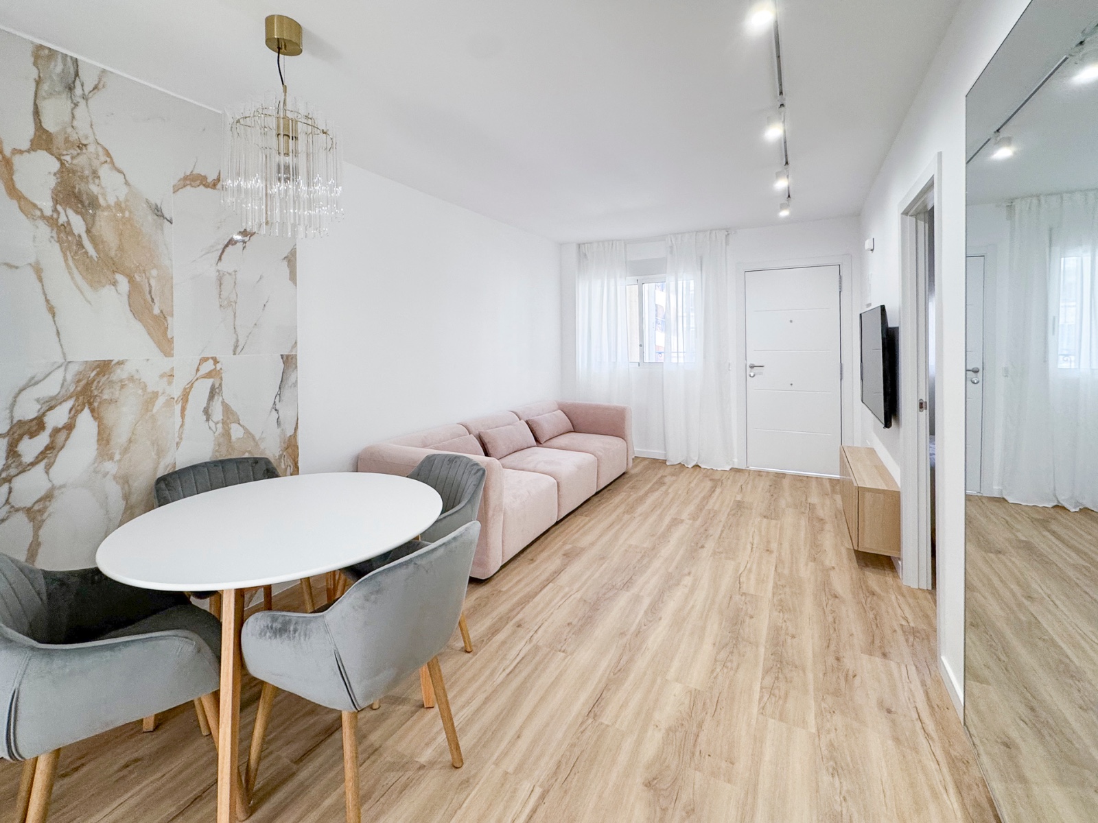 Apartment in Urbanizacion los Balcones - view 1
