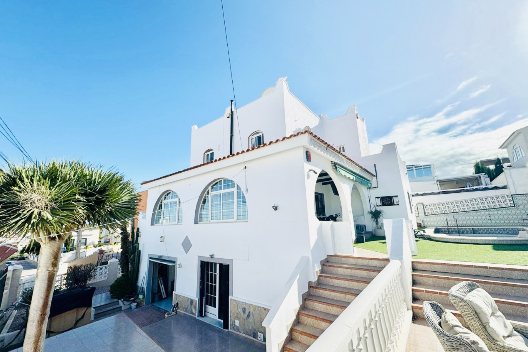 Villa in Villamartin - view 1