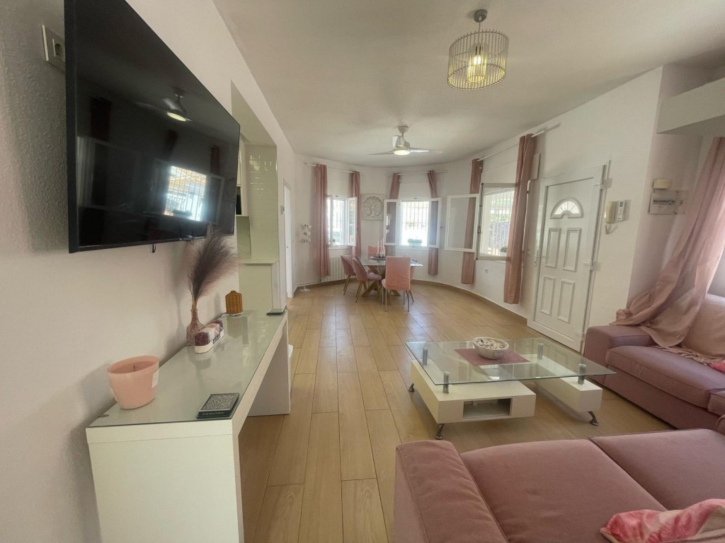 House in Alicante - view 1