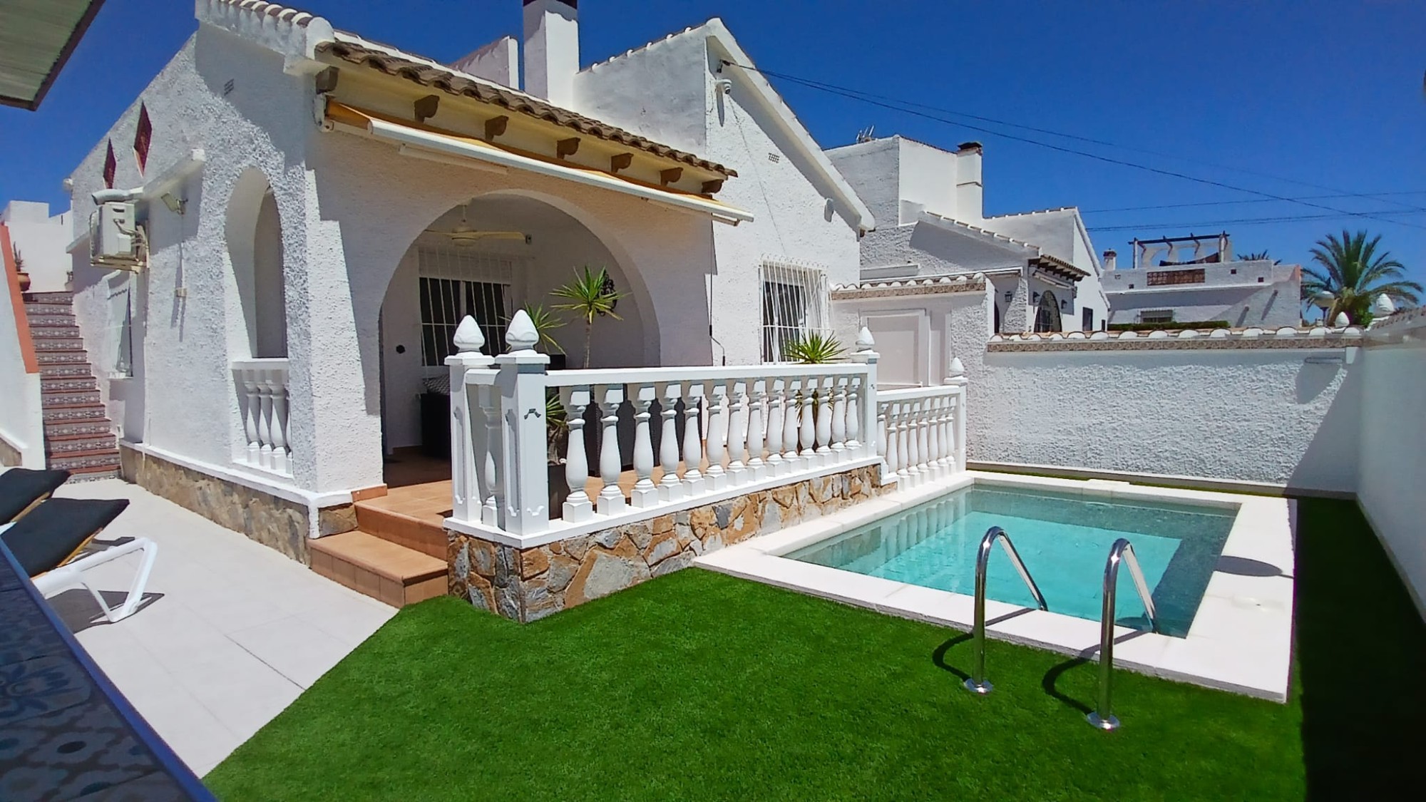 House in Villamartin - view 1