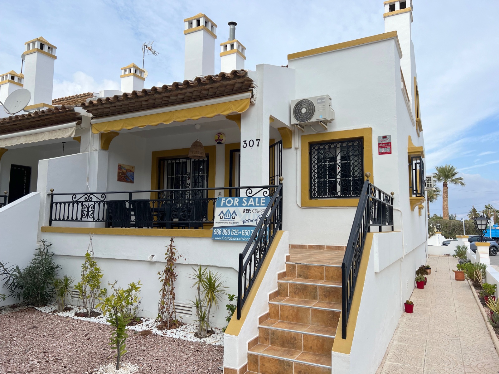 House in Urbanizacion los Balcones - view 1