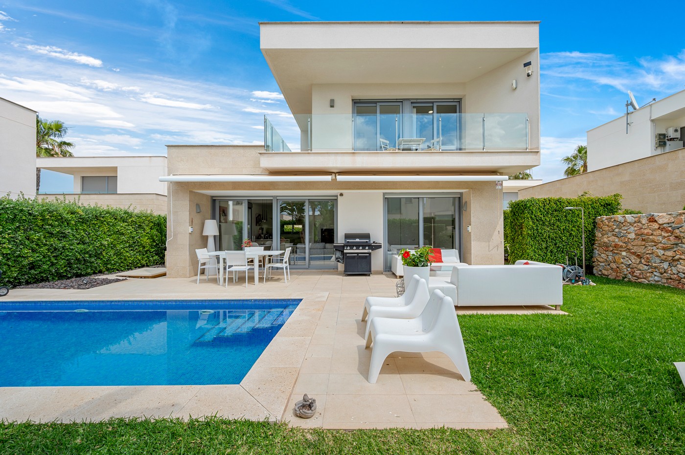 Villa in Vistabella - view 1