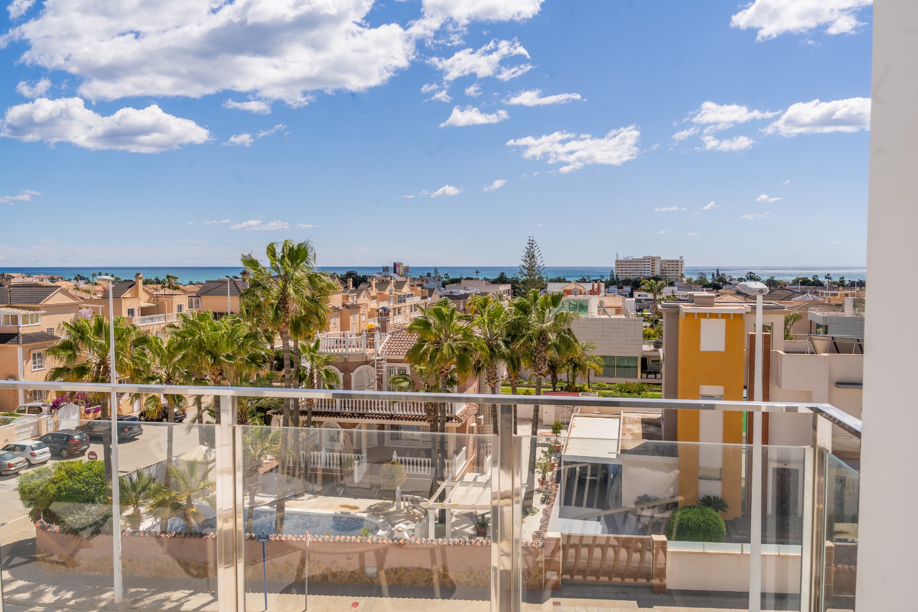 Apartment in Playas de Orihuela - view 1