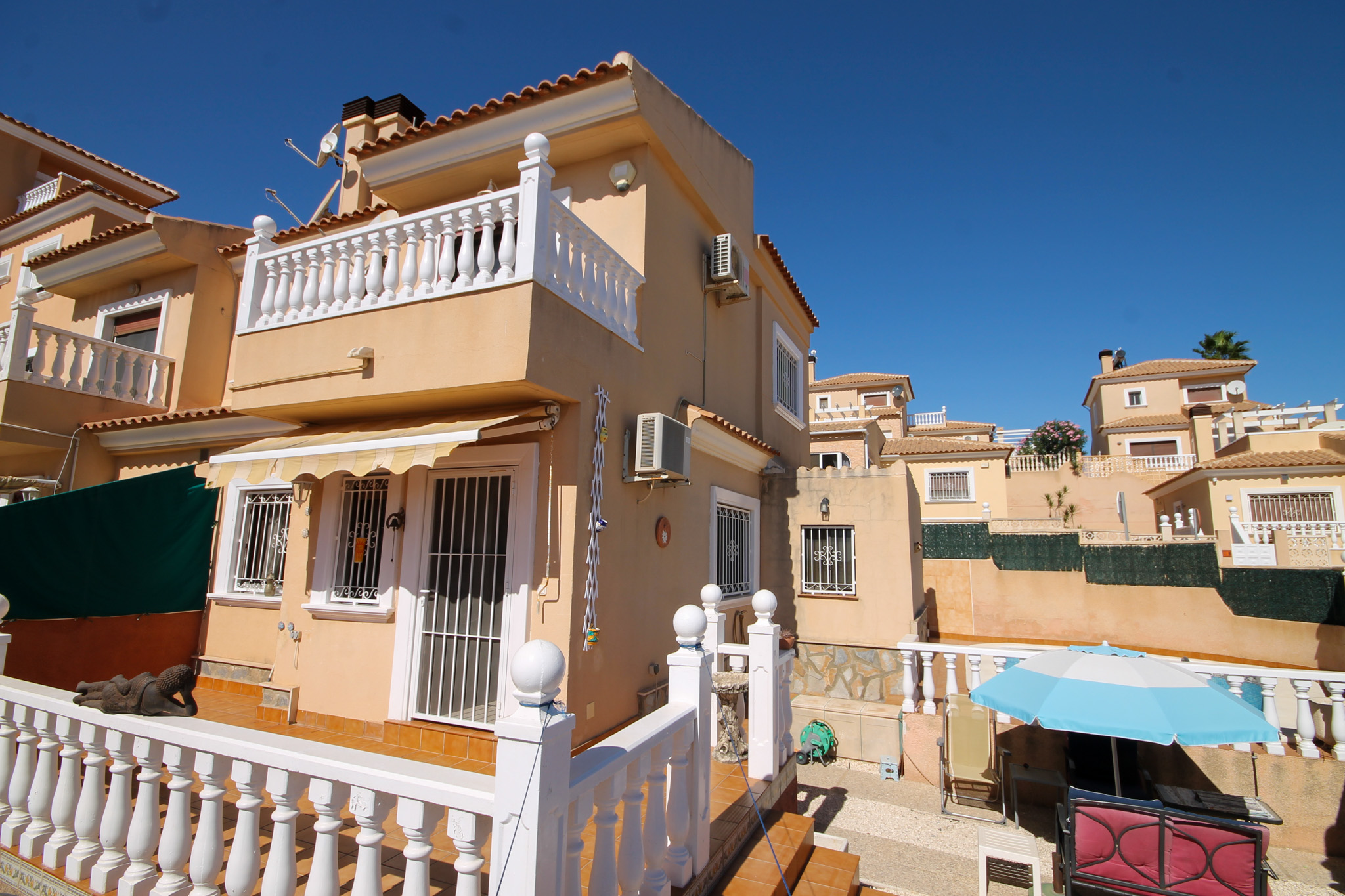 House in San Miguel de Salinas - view 1