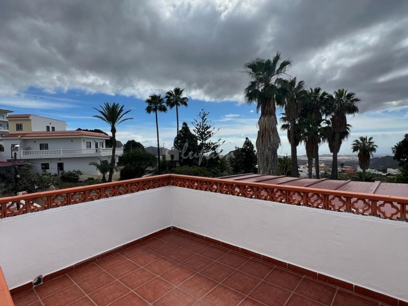 House in Arona - view 1