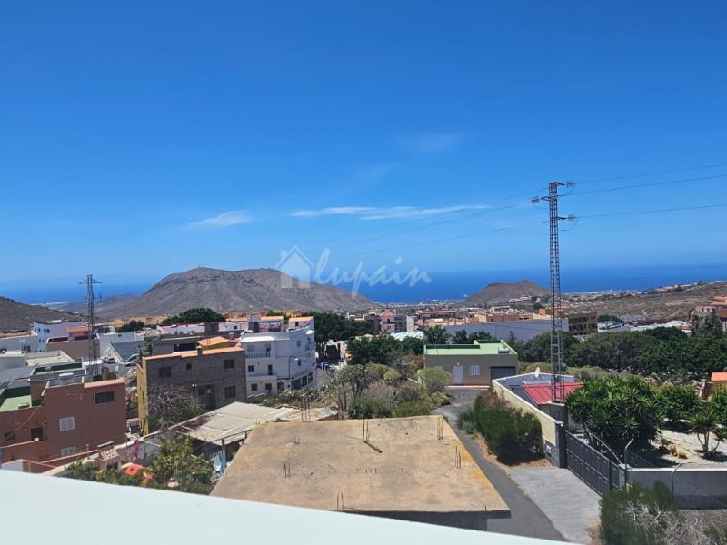 House in Arona - view 1