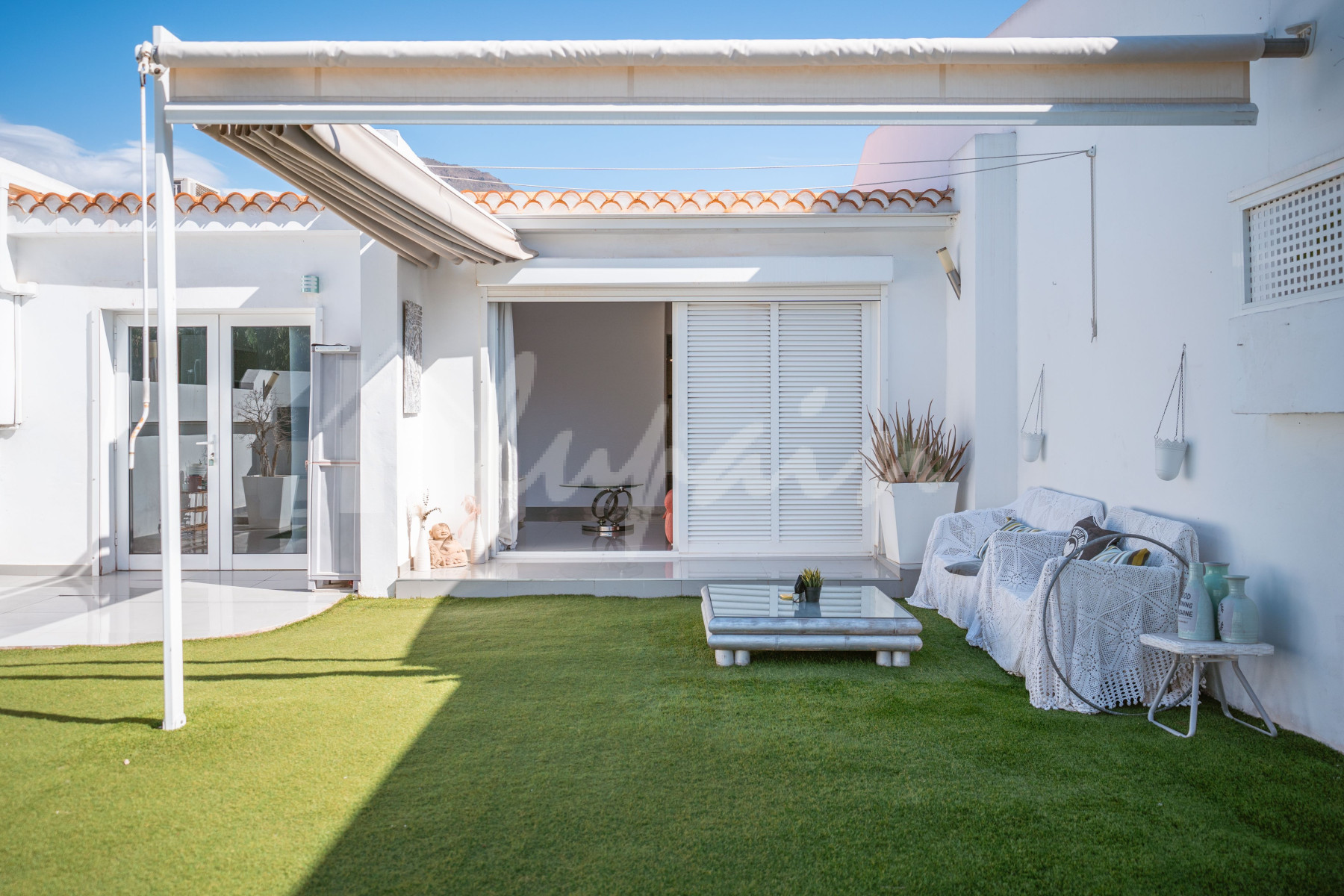 House in Costa Adeje - view 1