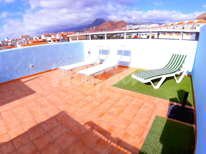House in Arona - view 1