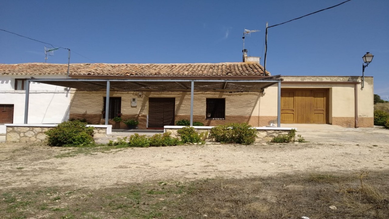 House in Malperal - view 1