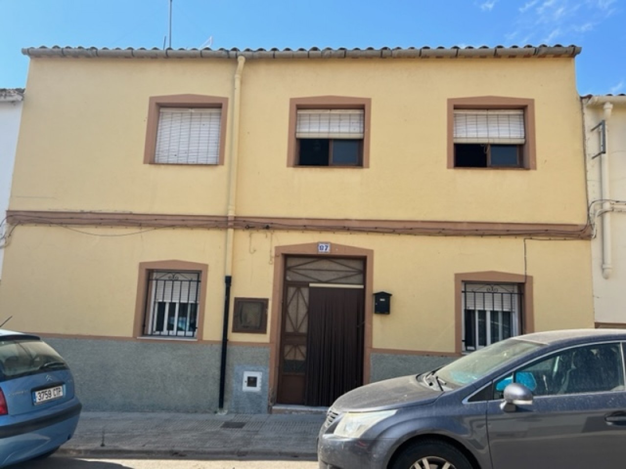 House in Ayora - view 1
