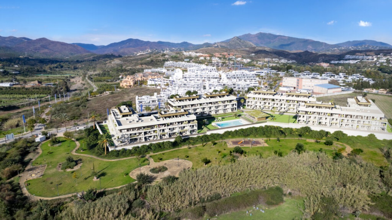 House in Estepona - view 1