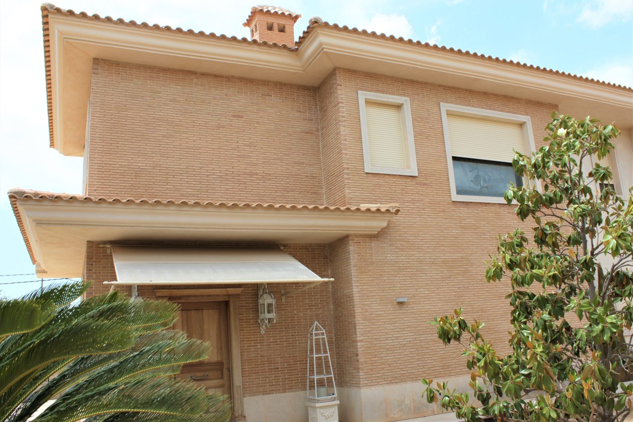 Villa in Mutxamel - view 1