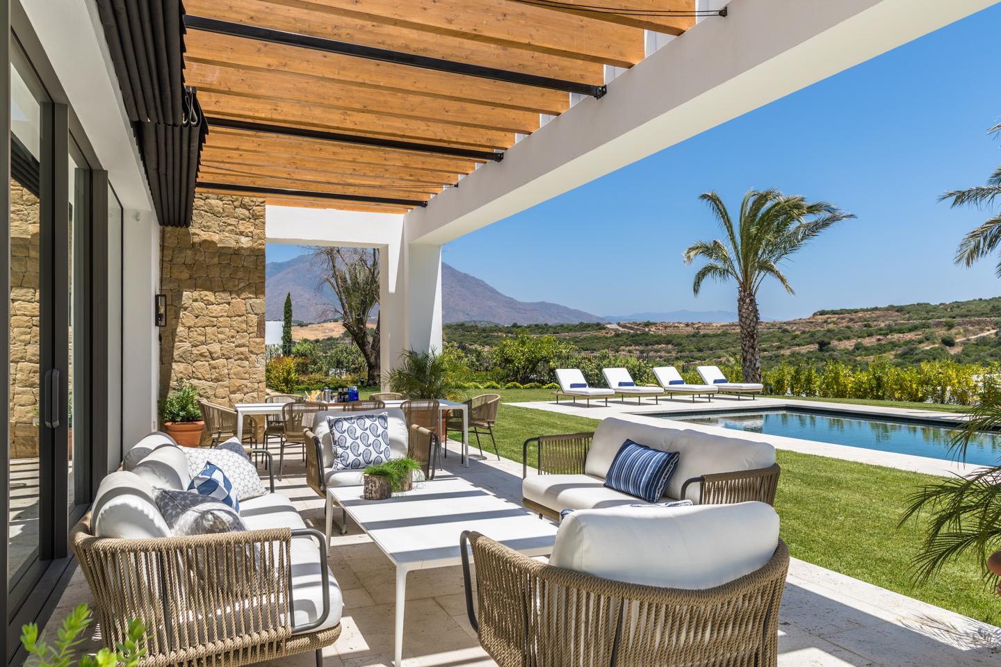 Villa in Casares de Arbas - view 1