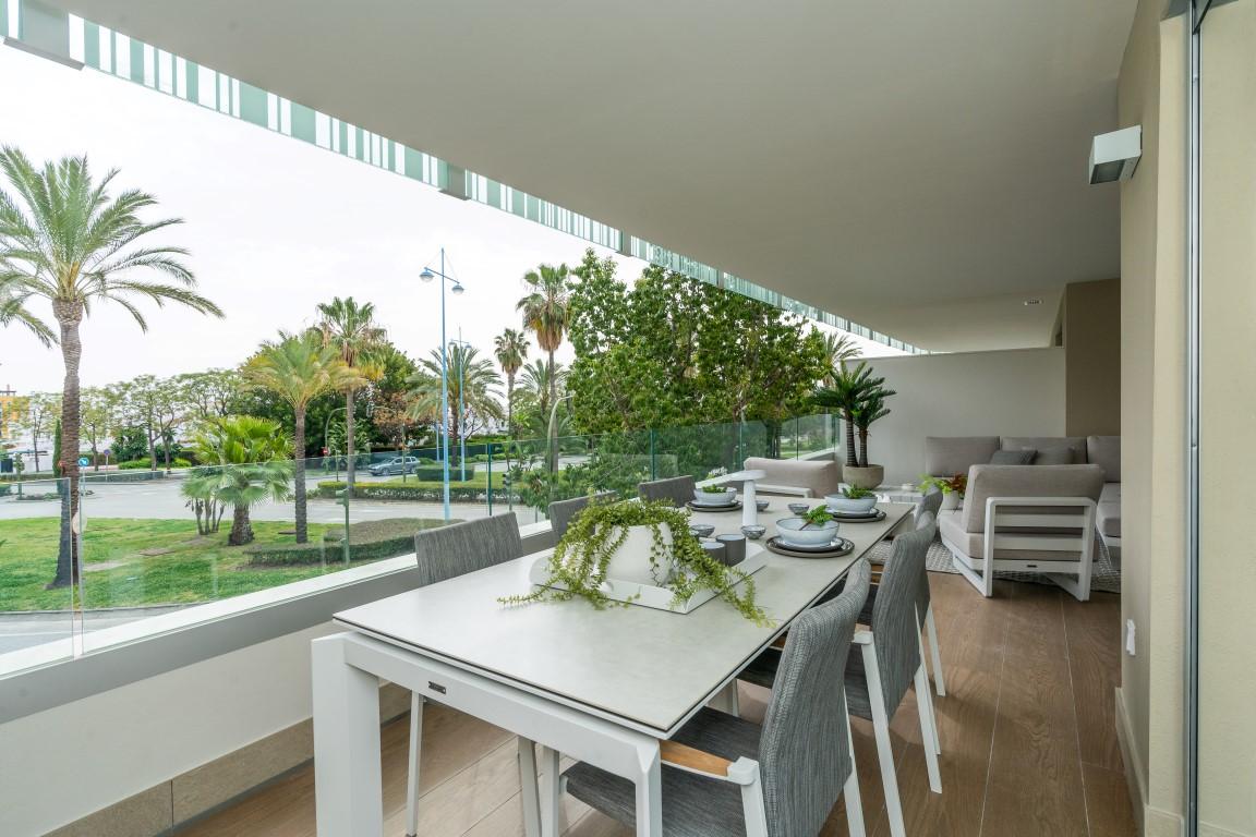 Penthouse in Marbella Del Este - view 1