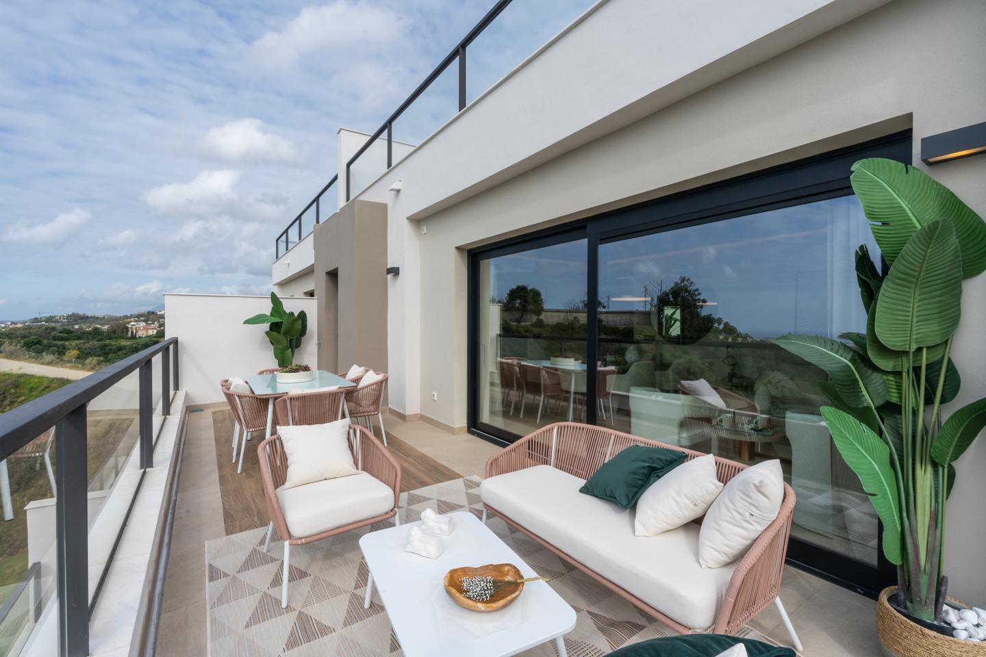Penthouse in Marbella Del Este - view 1